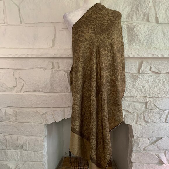 Scarf - Picture 2 of 3